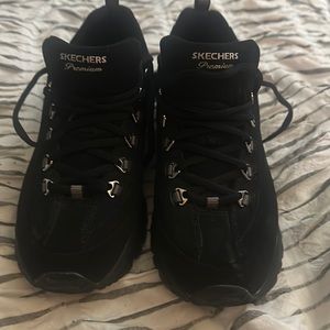 Shoe/boots by sketchers